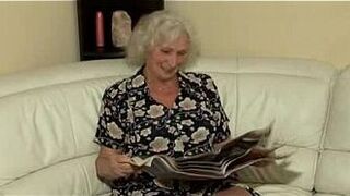 Hot sex with delicious grandmother porn video